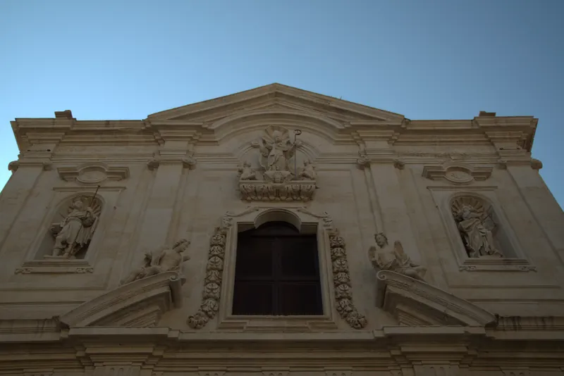 Façade baroque d'une église, Tarente