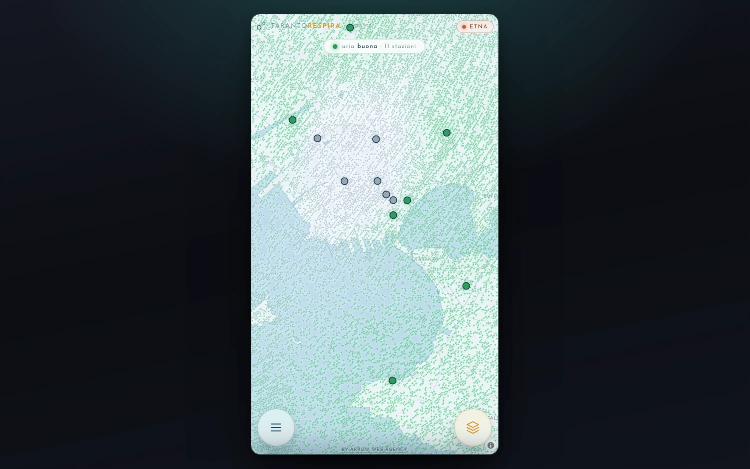 La mappa di Taranto Respira: le particelle del vento sul Golfo, colorate sulle quattro bande EAQI, con i punti delle stazioni ARPA.